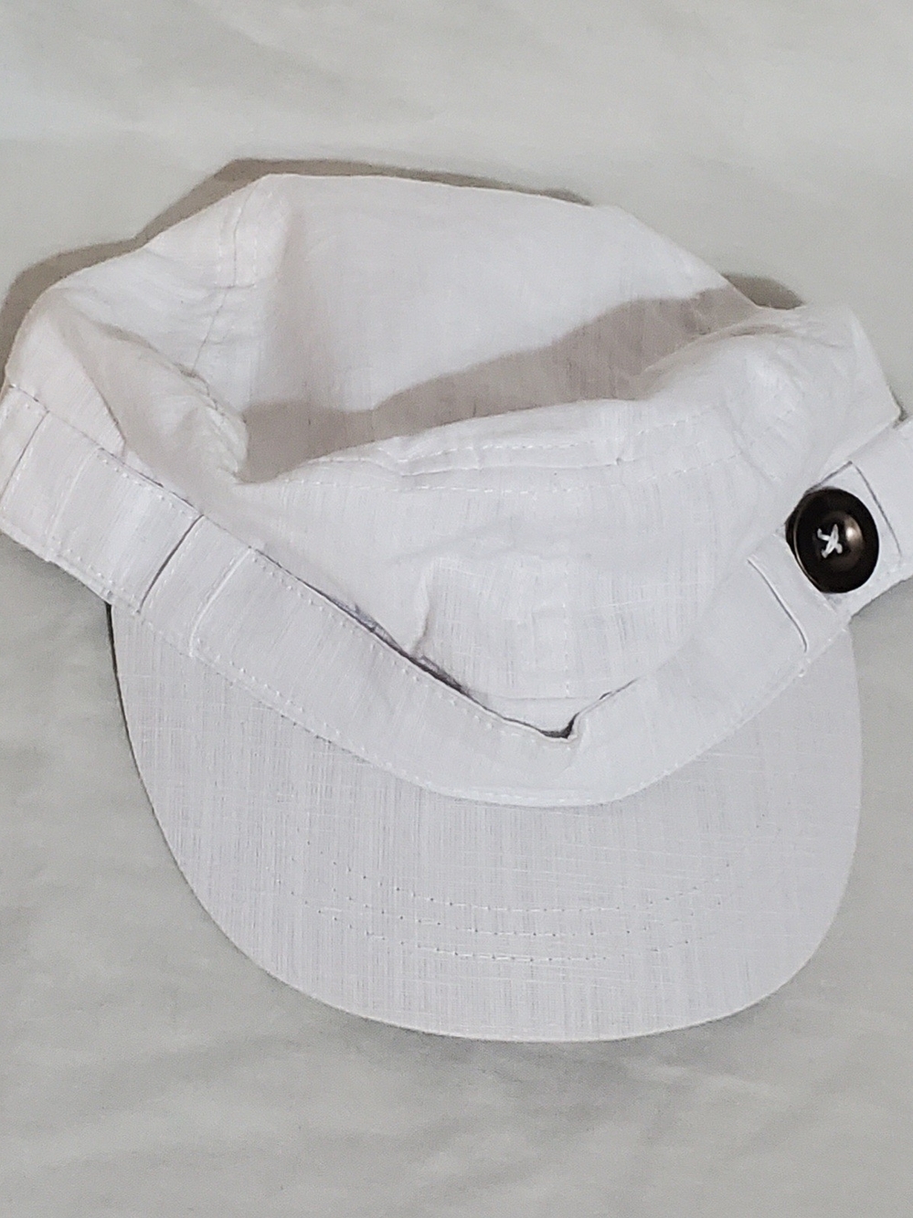 Claire's White Women's Button-Detail Cotton Visor Cap